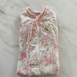 Magnetic Me Newborn Gown